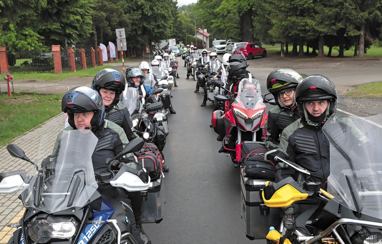 Iskra na szosie. Na motocyklach z prezentem dla Leona XIV