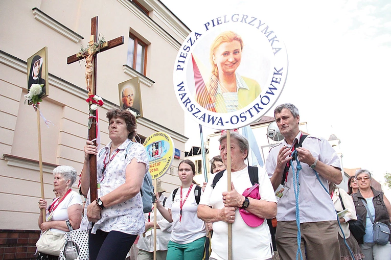 Uczestnicy dotrą do Ostrówka w niedzielę przed godz. 15.