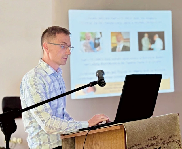 Dr Lech Wojewodzic to specjalista położnictwa i ginekologii, certyfikowany naprotechnolog.