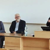 Badacze zastanawiali się, jak pogodzić tytułowe obszary i jak one się przenikają.