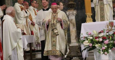 Płock. Diamenty w kapłaństwie