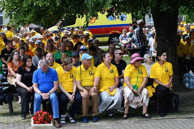 Pielgrzymka osób chorych i z niepełnosprawnością do Rokitna