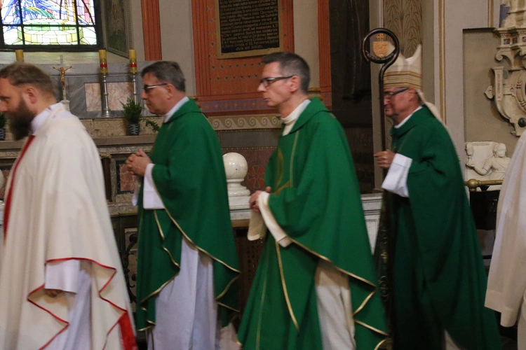 Płock. Msza za papieża