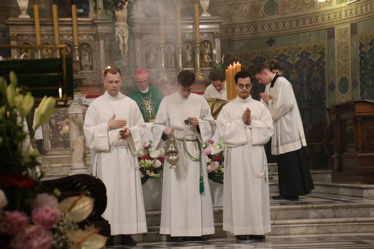 Płock. Msza za papieża