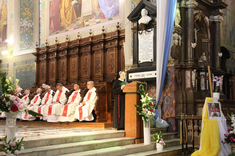 Płock. Msza za papieża