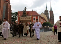 Abp Kupny: Spożywanie Ciała i Krwi Chrystusa jest włączeniem w Jego krwioobieg