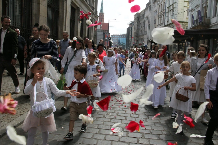 Boże Ciało 2025 - wrocławska procesja centralna