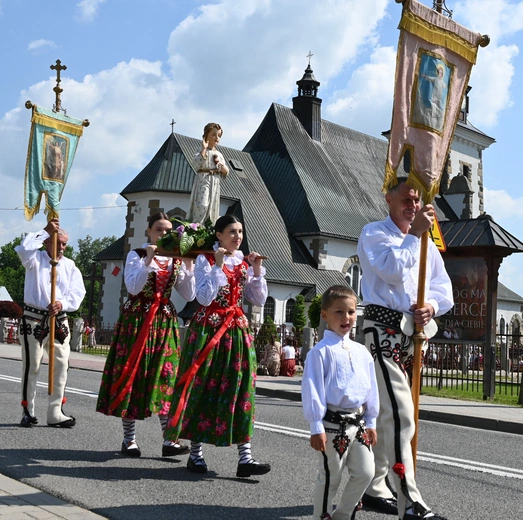 Z Najświętszym Sakramentem od ronda do ronda