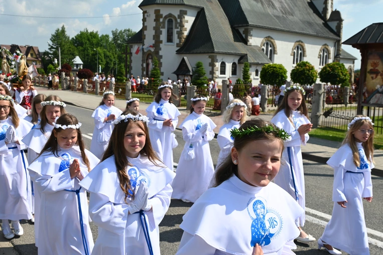 Z Najświętszym Sakramentem od ronda do ronda