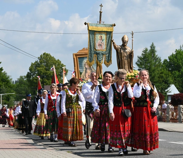 Z Najświętszym Sakramentem od ronda do ronda