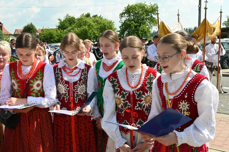 Z Najświętszym Sakramentem od ronda do ronda