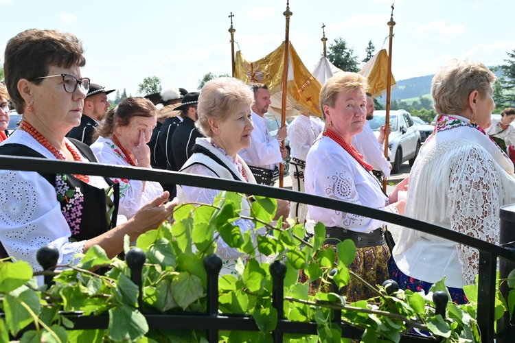 Z Najświętszym Sakramentem od ronda do ronda