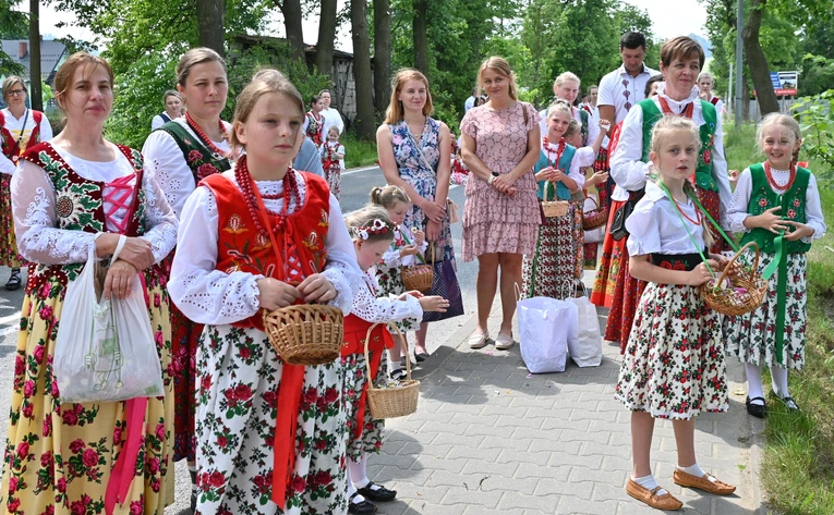 Z Najświętszym Sakramentem od ronda do ronda