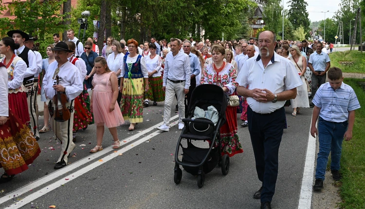 Z Najświętszym Sakramentem od ronda do ronda