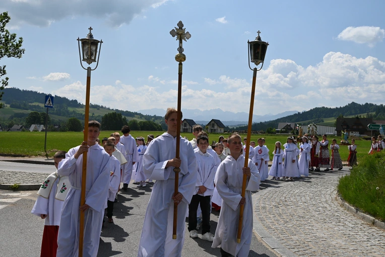 Z Najświętszym Sakramentem od ronda do ronda