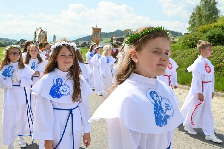 Z Najświętszym Sakramentem od ronda do ronda