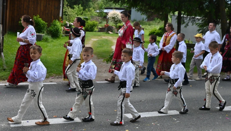 Z Najświętszym Sakramentem od ronda do ronda