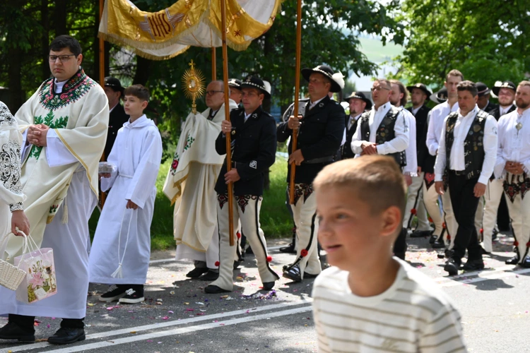 Z Najświętszym Sakramentem od ronda do ronda