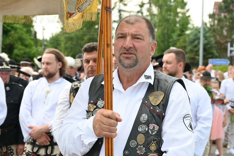 Z Najświętszym Sakramentem od ronda do ronda