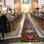 Kwiatowe dywany dla Jezusa - archidiecezja wrocławska