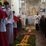 Kwiatowe dywany dla Jezusa - archidiecezja wrocławska