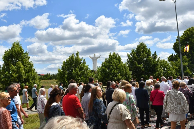 Procesja Bożego Ciała na ulicach Świebodzina