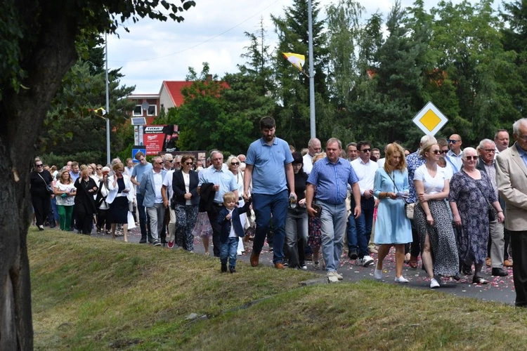 Procesja Bożego Ciała na ulicach Świebodzina