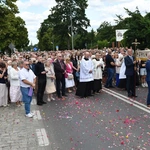 Procesja Bożego Ciała na ulicach Świebodzina