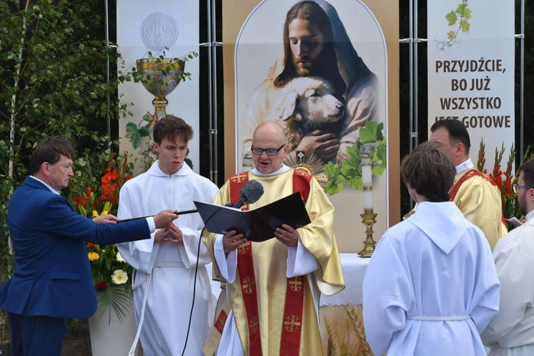 Procesja Bożego Ciała na ulicach Świebodzina