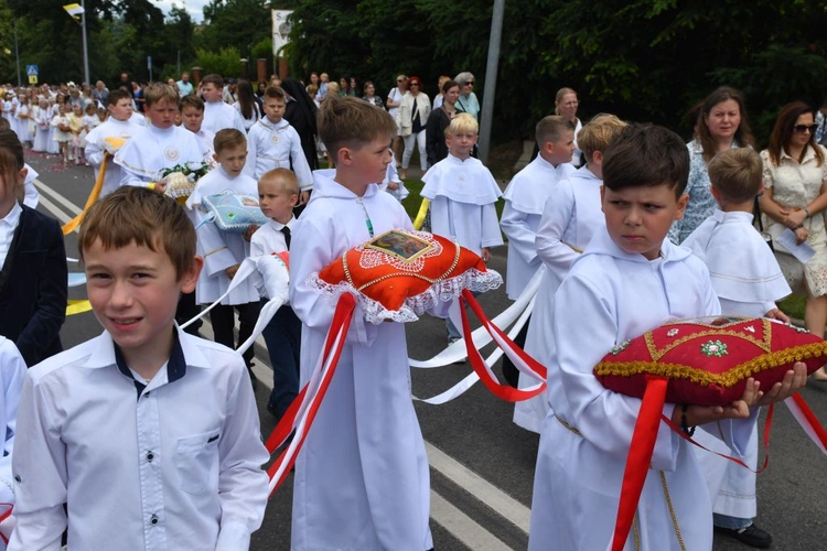 Procesja Bożego Ciała na ulicach Świebodzina