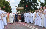 Procesja Bożego Ciała na ulicach Świebodzina