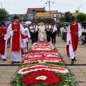 Z Chrystusem przez miasto - święto wiary w Połańcu