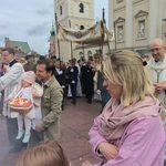Boże Ciało. Procesja do czterech ołtarzy