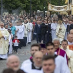 Boże Ciało. Procesja do czterech ołtarzy