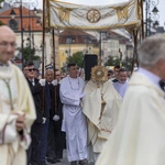 Boże Ciało. Procesja do czterech ołtarzy
