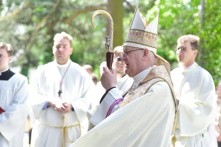 Olsztyn. Centralna procesja Bożego Ciała