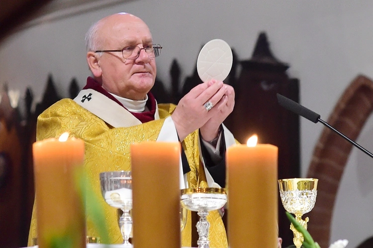 Olsztyn. Centralna procesja Bożego Ciała