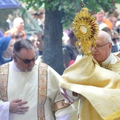Olsztyn. Centralna procesja Bożego Ciała