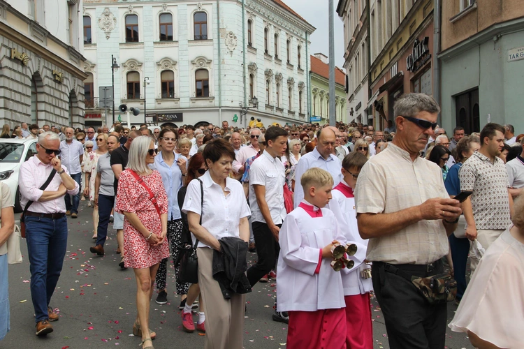 Boże Ciało w tarnowskiej katedrze - procesja