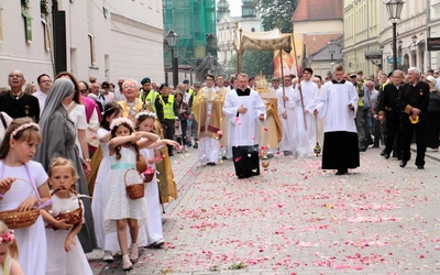Abp Jędraszewski: Nowy porządek w Polsce i Europie można zbudować tylko na fundamencie Eucharystii