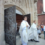 Procesja w centrum Legnicy