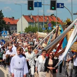 Procesja w centrum Legnicy