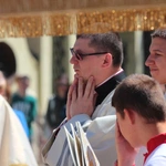 Procesja w centrum Legnicy