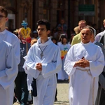 Procesja w centrum Legnicy