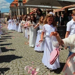 Procesja w centrum Legnicy