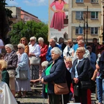 Procesja w centrum Legnicy