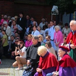 Procesja w centrum Legnicy