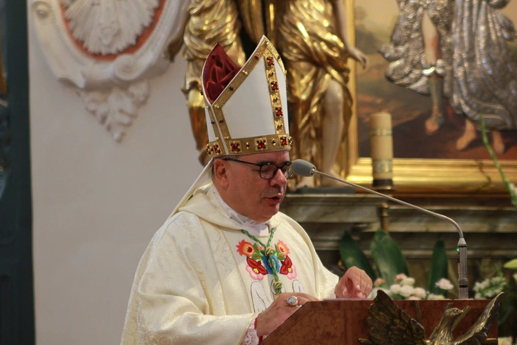 Z nuncjuszem za Jezusem Eucharystycznym