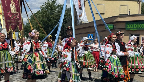 Z nuncjuszem za Jezusem Eucharystycznym