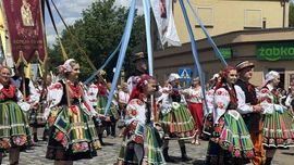 Ulicami Łowicza przeszła jedna z najpiękniejszych procesji Bożego Ciała.
